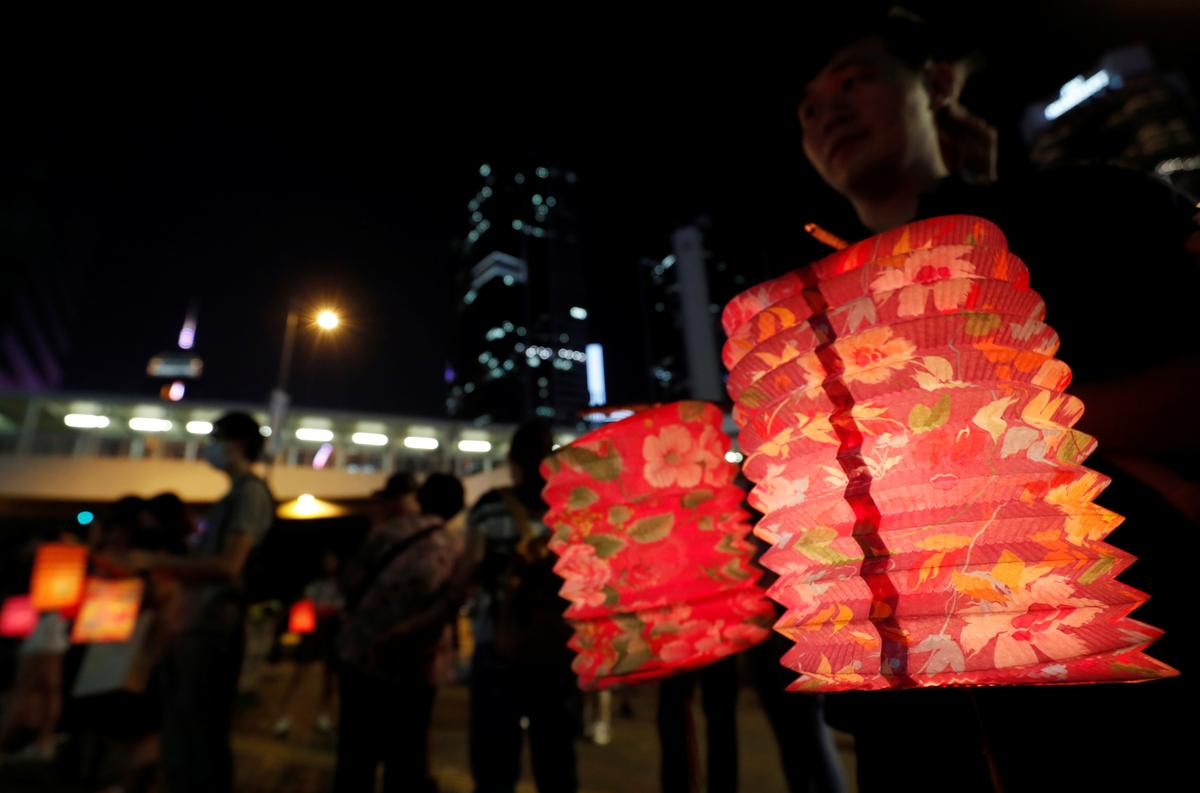 Hong Kong Protesters Take to the Hills, as Leader Pledges Housing Reform