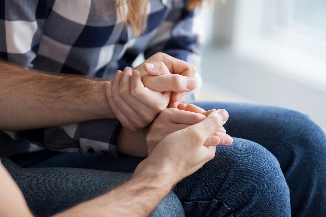 Woman Flies 3,000 km to Marry Man With Crippling Disability After Meeting Him Online