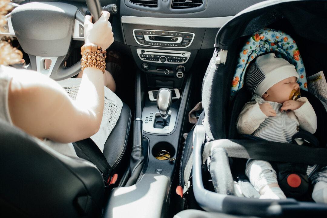 Mom Warns Parents When Her Newborn Stopped Breathing After 2-Hour Journey in Car Seat