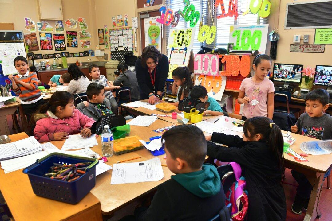 COVID-19 Vaccine Mandates for Children ‘Concerning,’ Says Epidemiologist