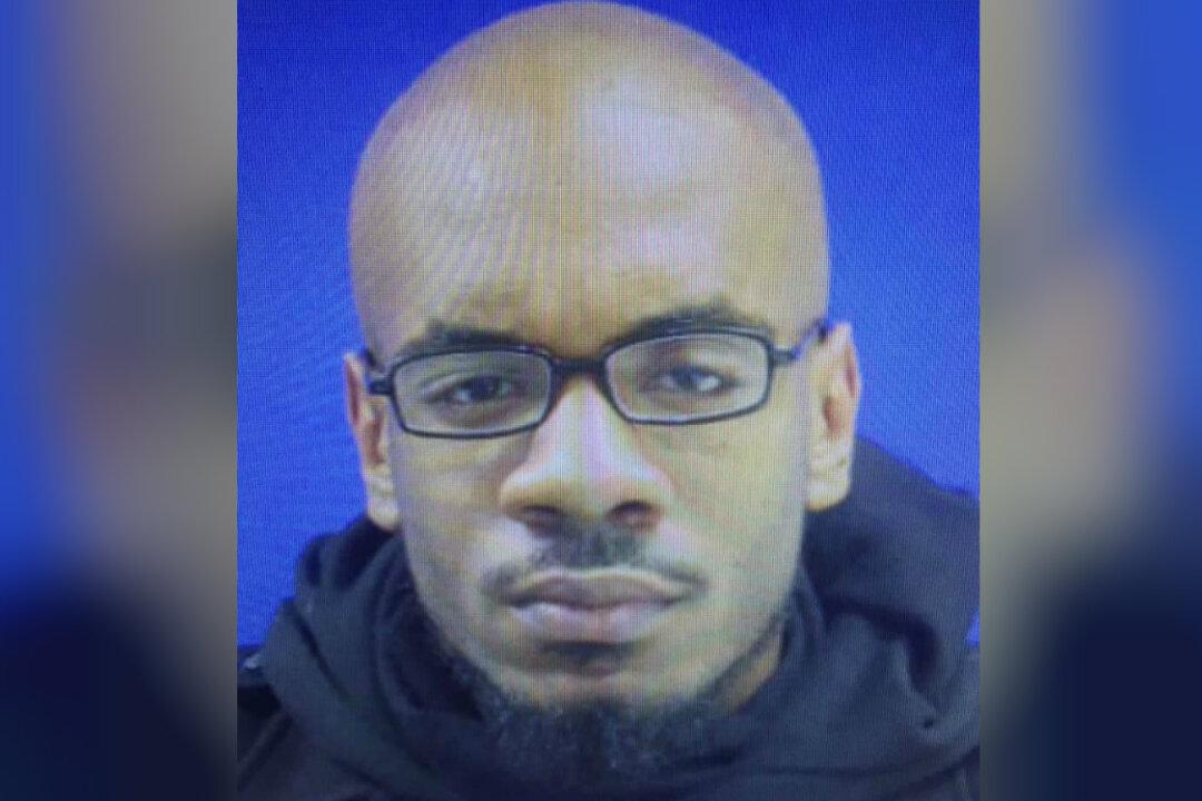 Baltimore Police Searching for ‘The Wire’ Actor Who Escaped Custody While at Hospital