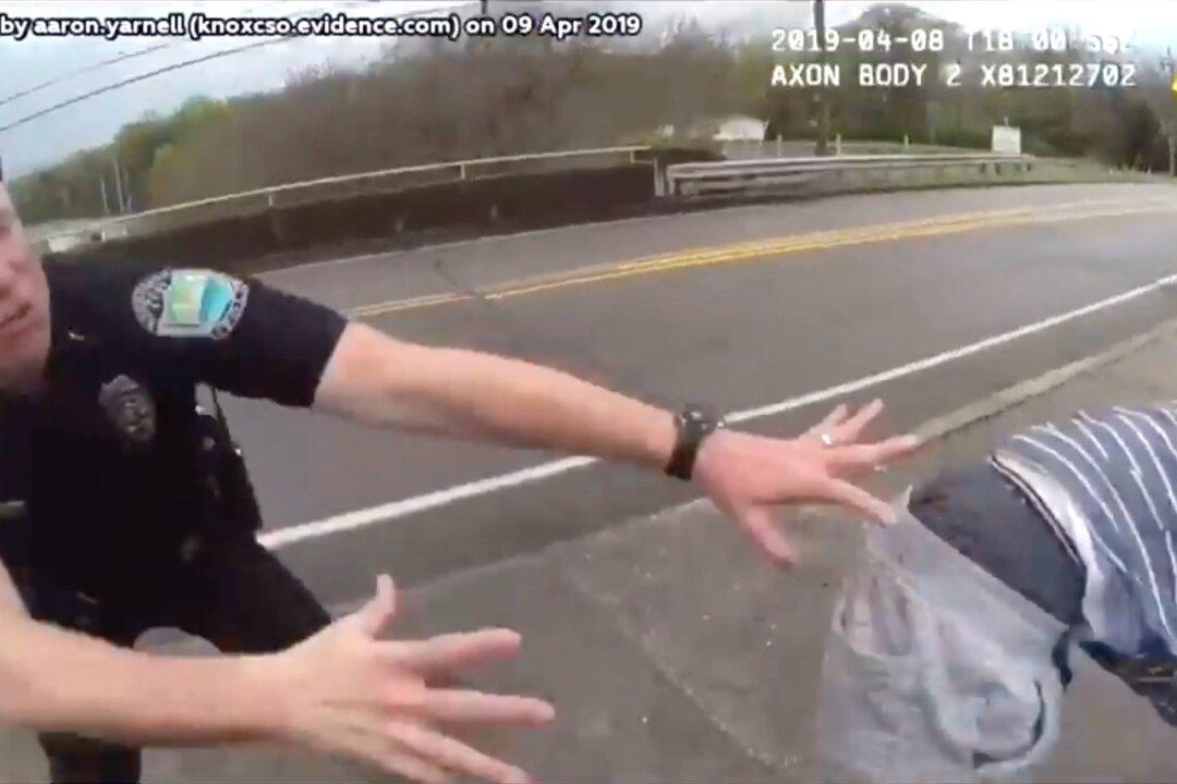 Tennessee Officer Saves Man From Jumping Off Bridge: Video