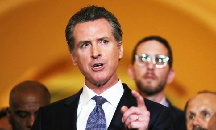 California Governor Signs Order to Combat Youth Vaping