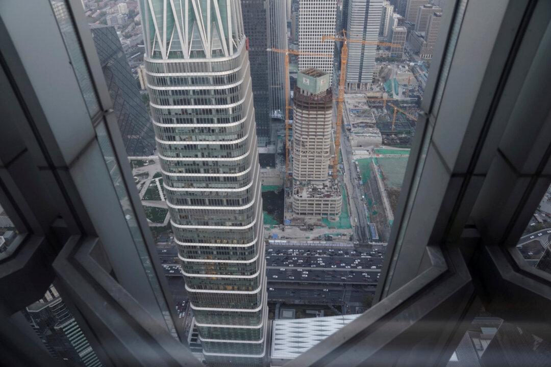 China’s Growth Could Slip Below 6 Percent, Analysts Warn, as Trade War Takes Toll