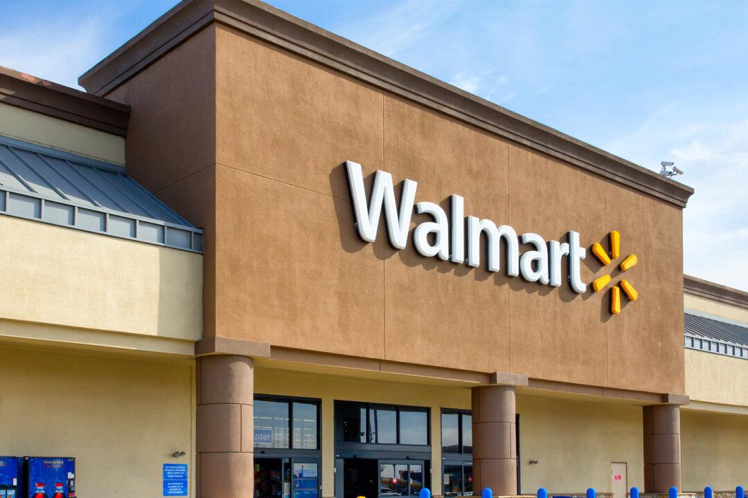 Disorderly Woman Detained by Off-Duty Cop in Alabama Walmart, Police Say