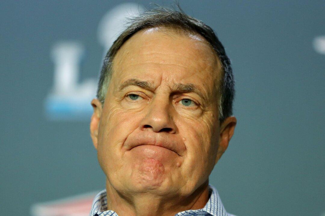 Bill Belichick Walks out of Press Conference After Antonio Brown Statement