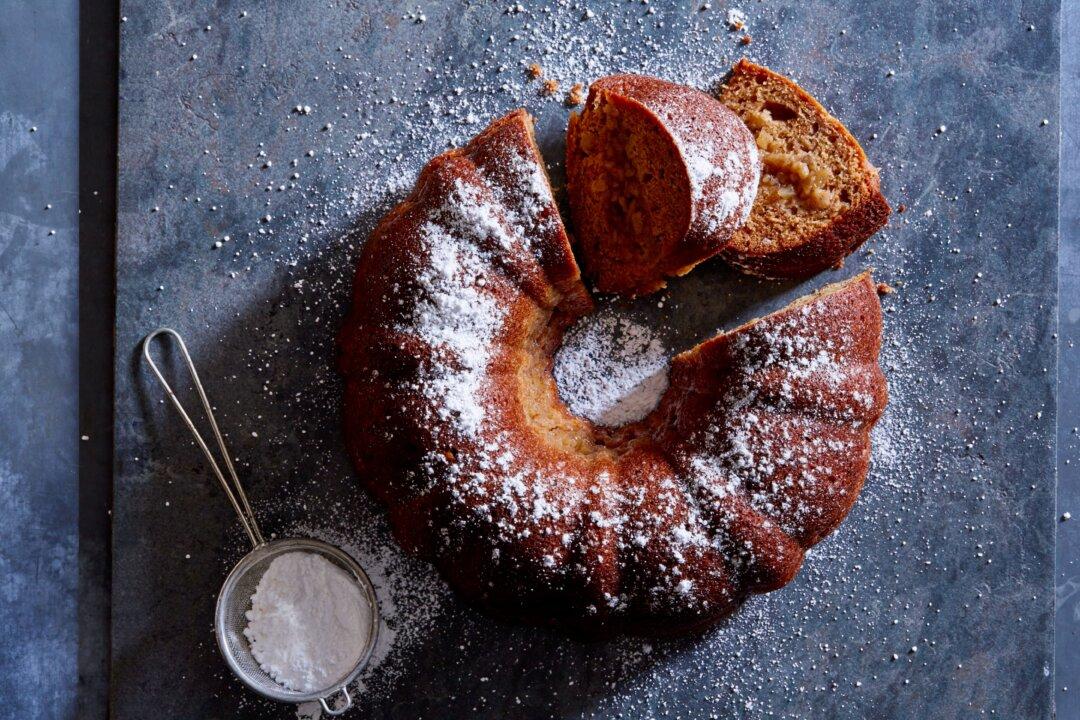 Honey-Apple Cake