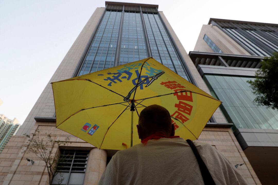 Dozens of Hong Kong Protesters Appear in Court on Rioting Charges