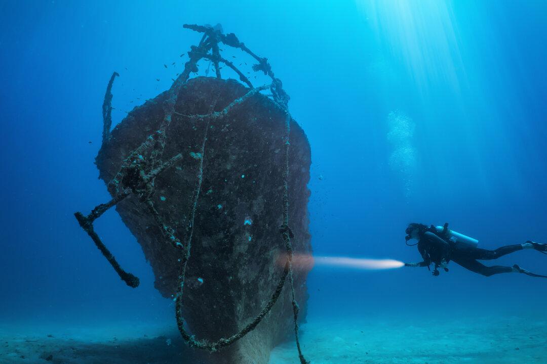 DOT Warns People Against Exploring US Shipwrecks