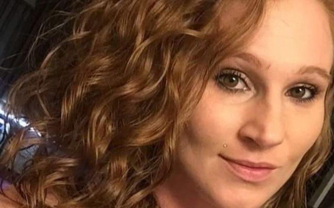 Former MMA Fighter Katy Collins Dies at 32 After Brain Aneurysm: Reports