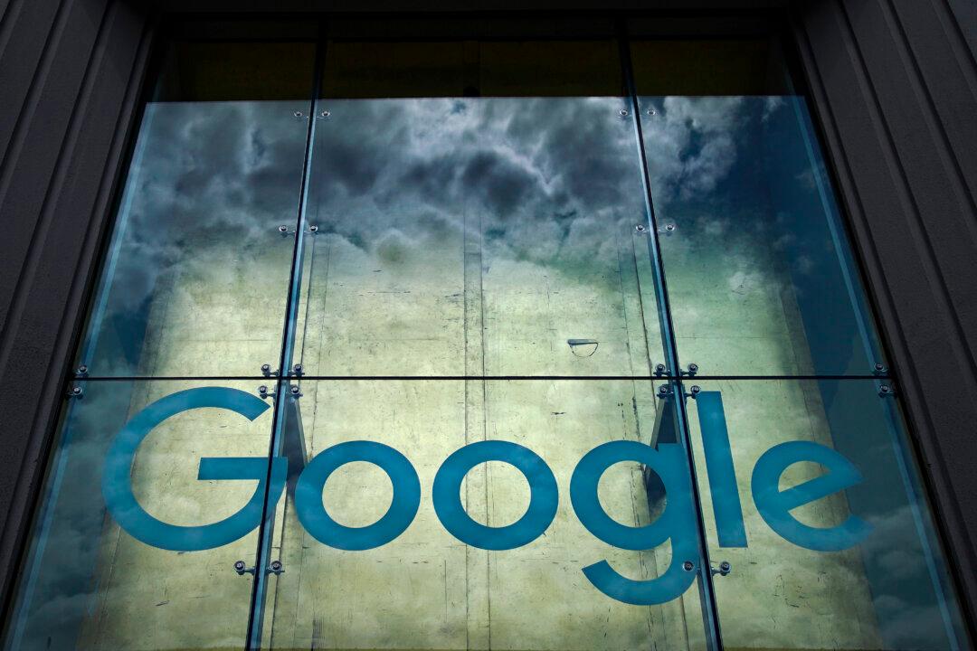 Google Protests News Corp., Microsoft Ties in Texas Probe