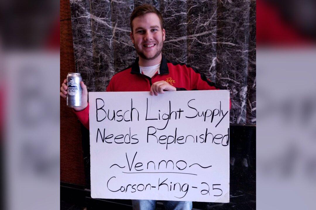 Des Moines Register Cuts Ties With Reporter Who Dug Up Old Tweets of Charity Giver