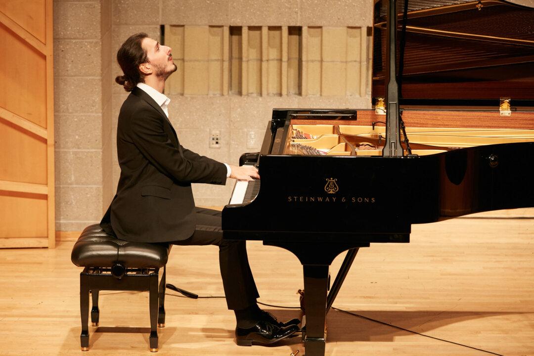 Nicolas Giacomelli Performs Schumann and Tchaikovsky at the NTD International Piano Competition Finals
