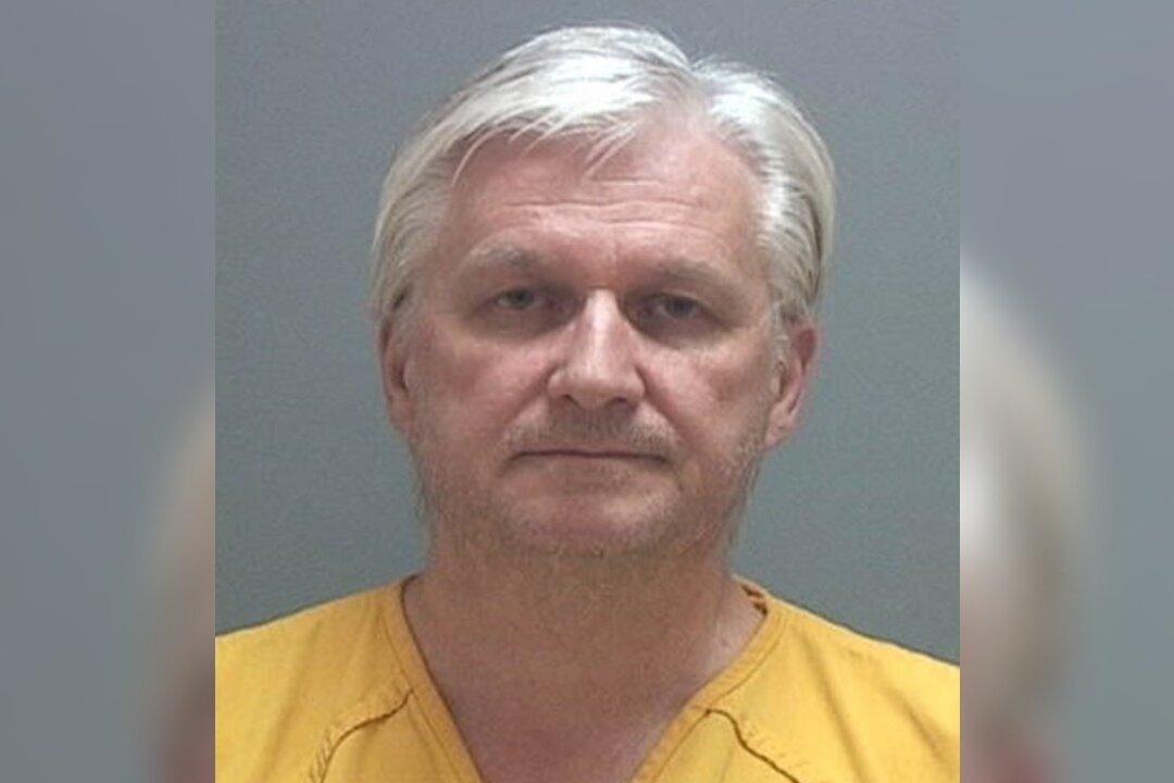 Former US Intelligence Officer Sentenced to 10 Years for Attempting to Spy for China