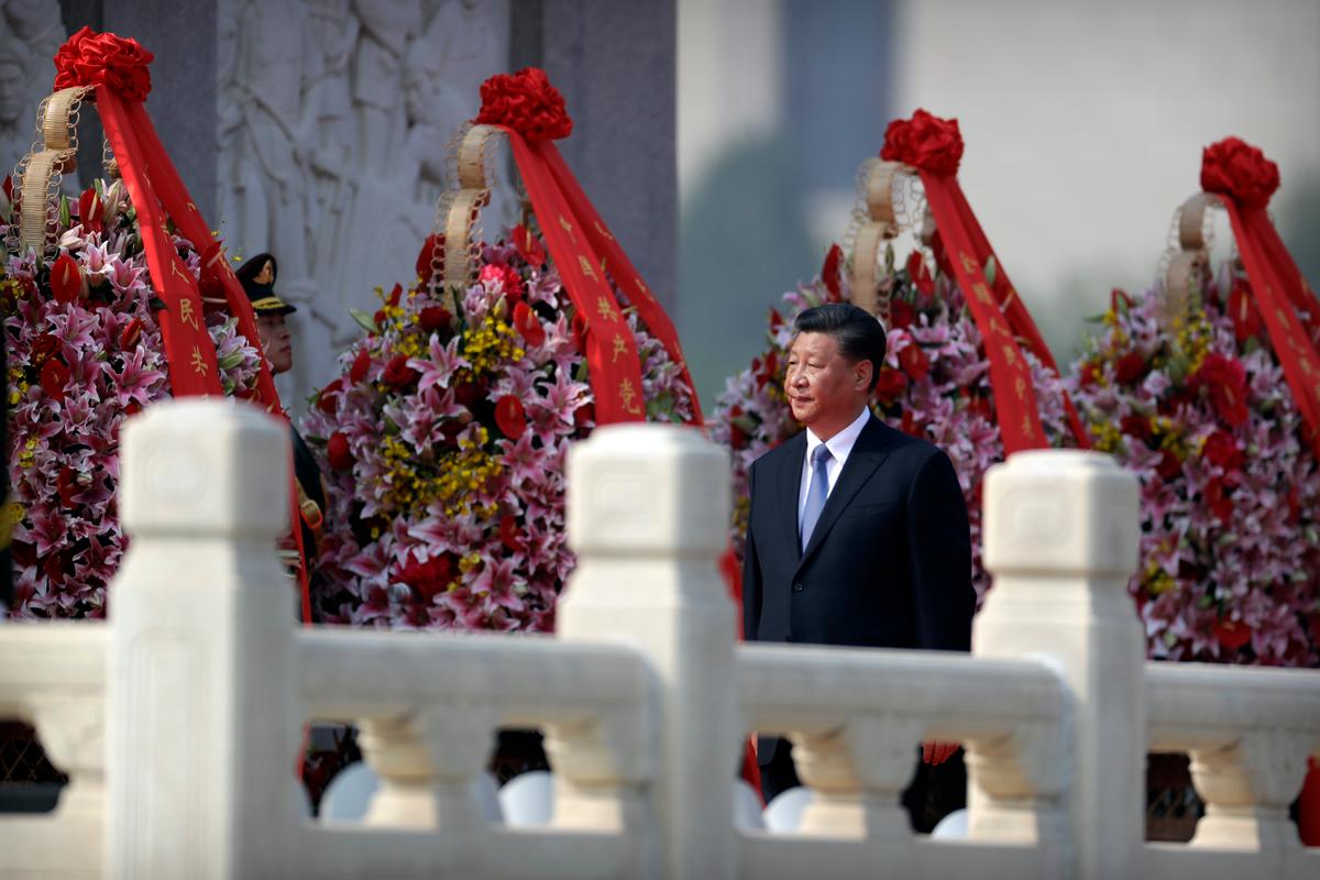 Chinese Leader Xi Presents Contradictory Positions on Mao’s Legacy Ahead of Regime’s 70th Anniversary