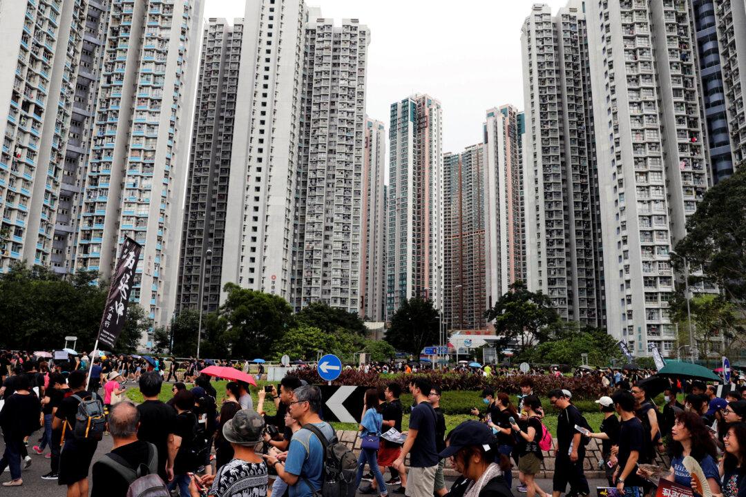 Hong Kong’s Sky-High Property Prices Prove Resilient in Face of Protests