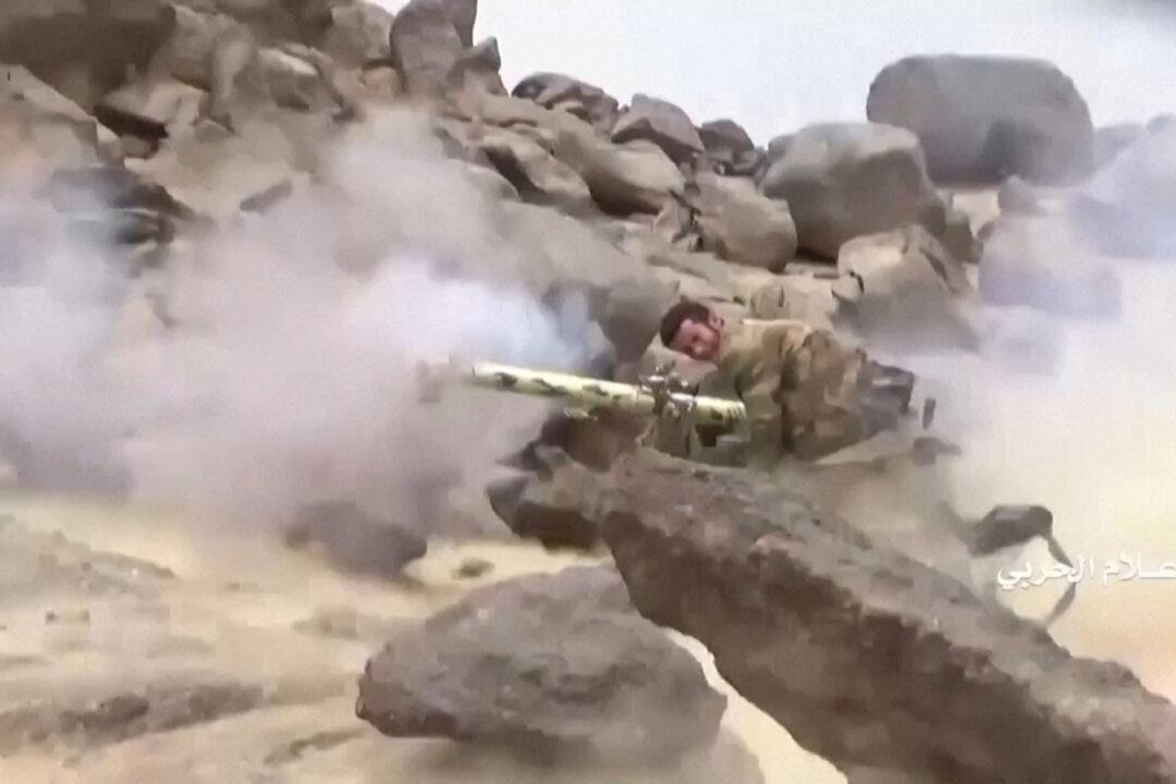 US Sanctions Houthi Military Leaders as Peace Efforts Stall