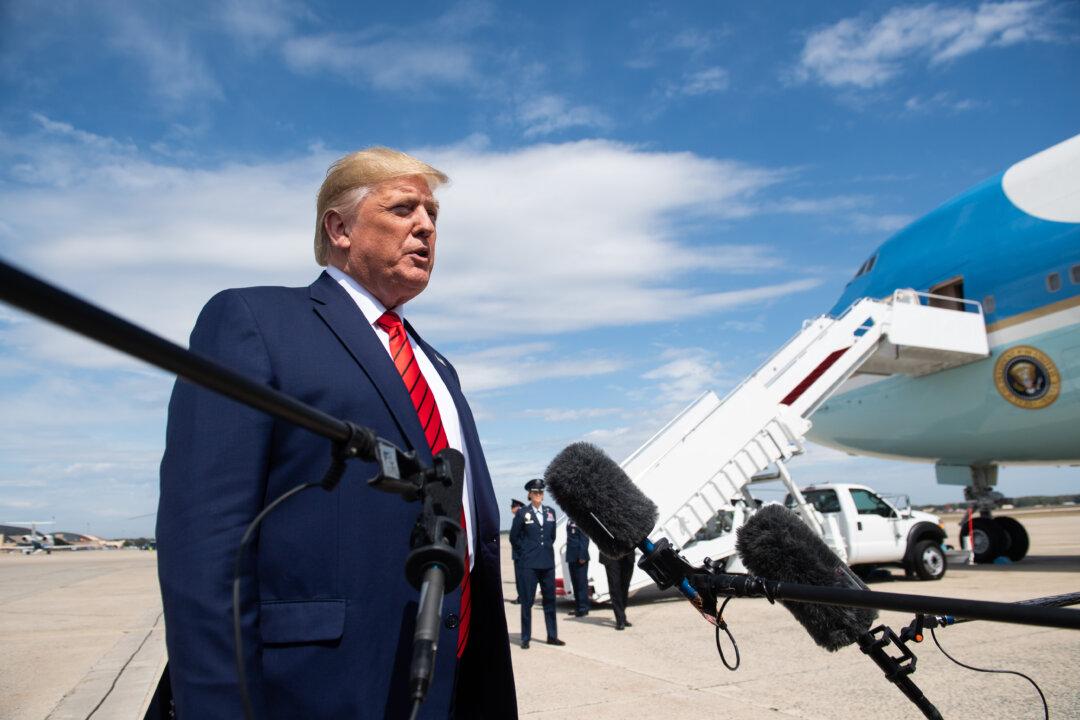 Kamala Harris: Twitter Should Suspend Donald Trump