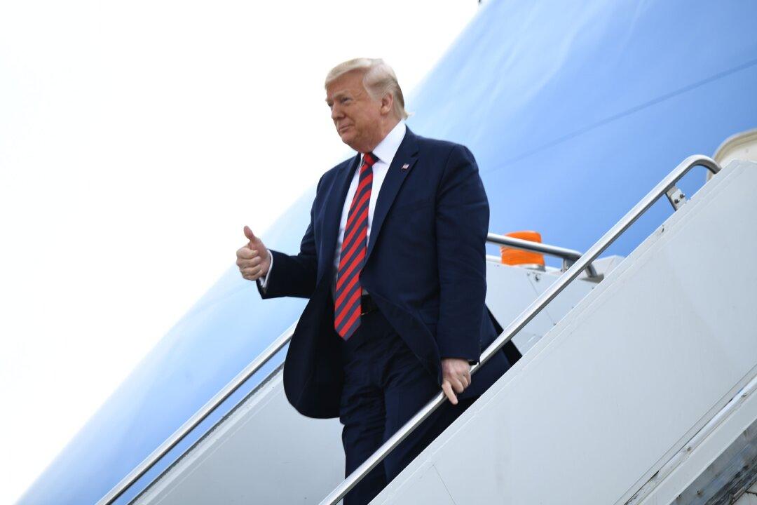 Trump Thanks White House Expert After He Defends Call With Ukrainian President
