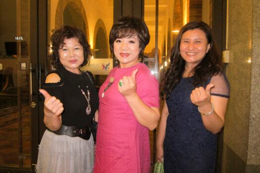 Lining Wang (R) enjoyed Shen Yun Symphony Orchestra at Ch<span style="font-weight: 400;">iayi Performing Arts Center, in Chiayi, </span>Taiwan, on Sept. 25, 2019. (The Epoch Times)
