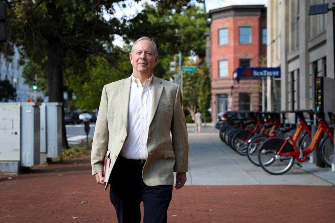 US Unprepared for Potential Space Conflict With China, Says Bill Gertz