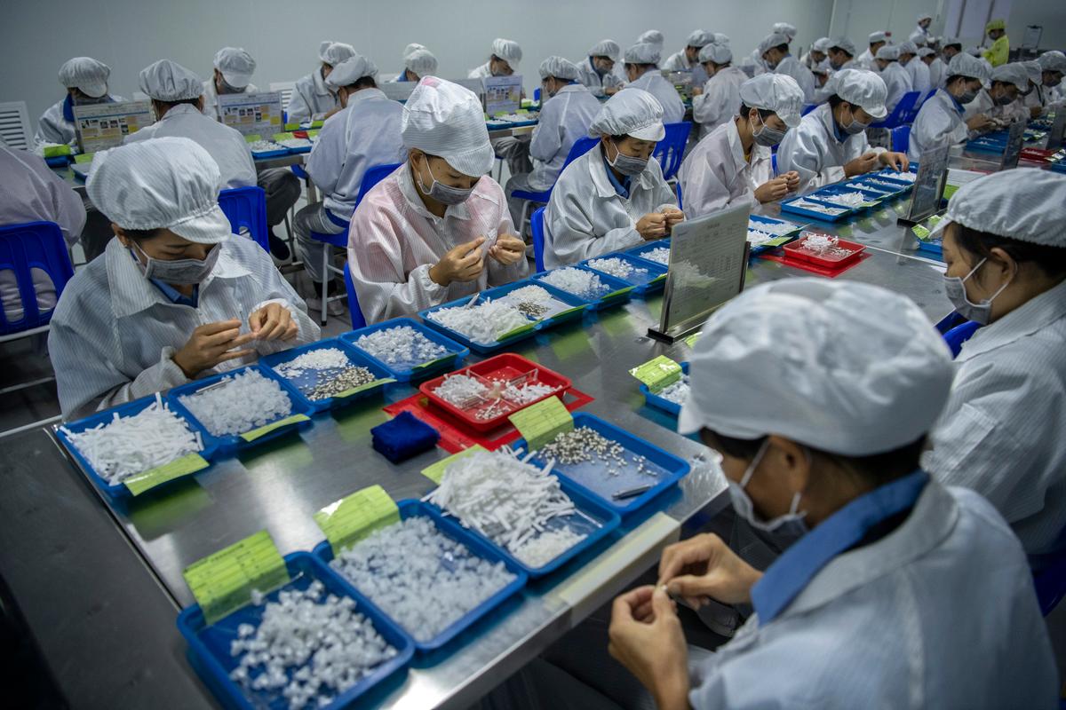 China’s Rapidly Shrinking Workforce Will Shake Up Its Status as the ‘World’s Factory’