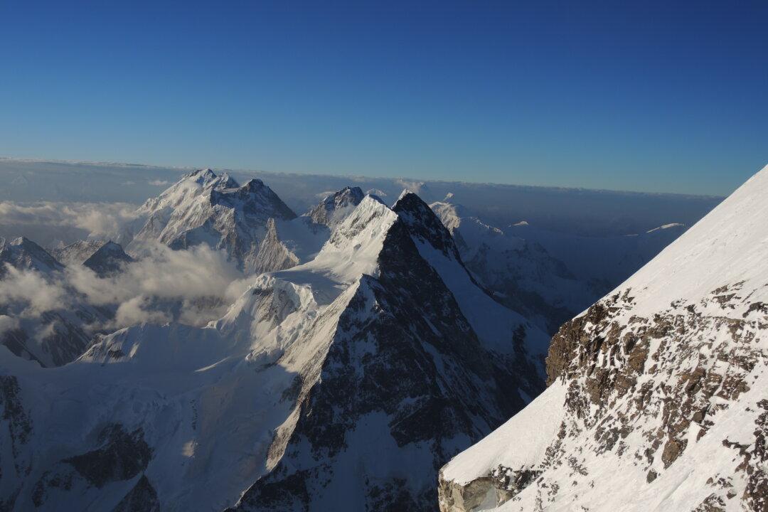 Australian Mountaineer Dies in Attempt to Scale Worlds Second Highest Peak