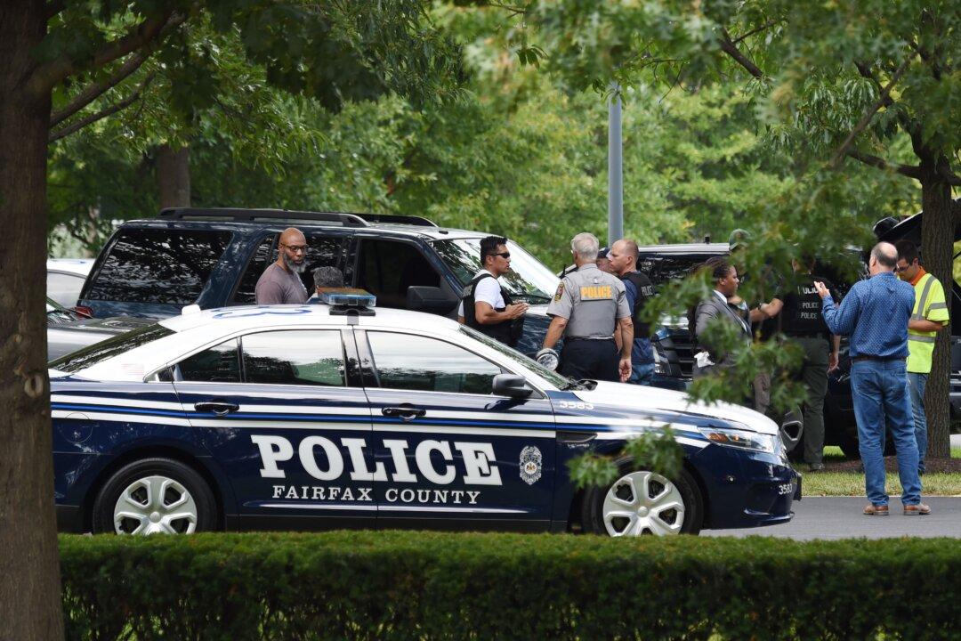 Police Officer Suspended for Turning Illegal Alien Over to ICE Will Return to Full Duty