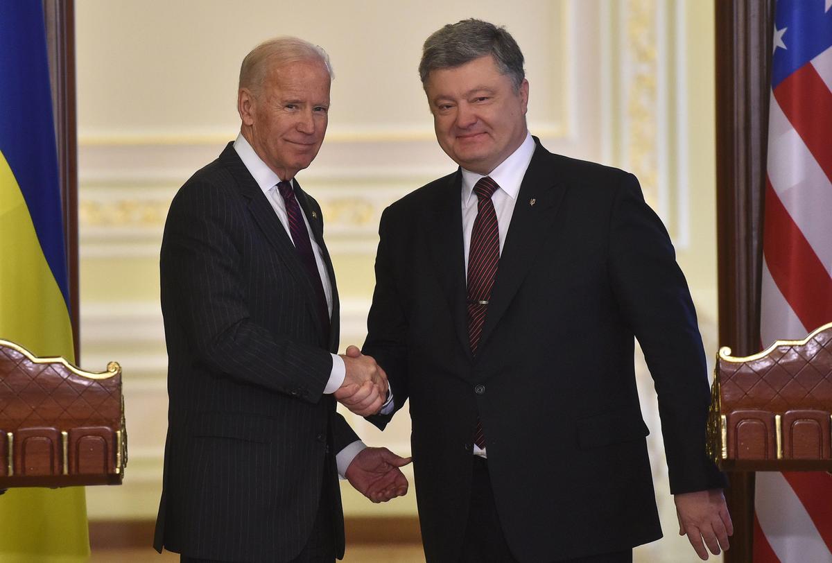 Former Ukrainian President Says Biden Never Asked Him to Close Cases