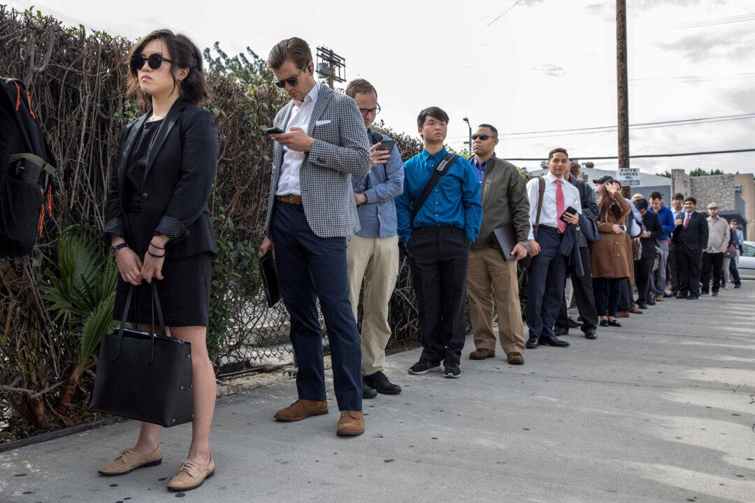 Jobless Claims Could Surge by 700 Percent, Goldman Sachs Warns