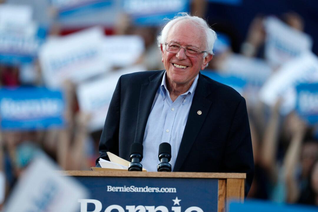 Bernie Sanders Says He Was ‘Dumb’ for Ignoring Symptoms Before Heart Attack