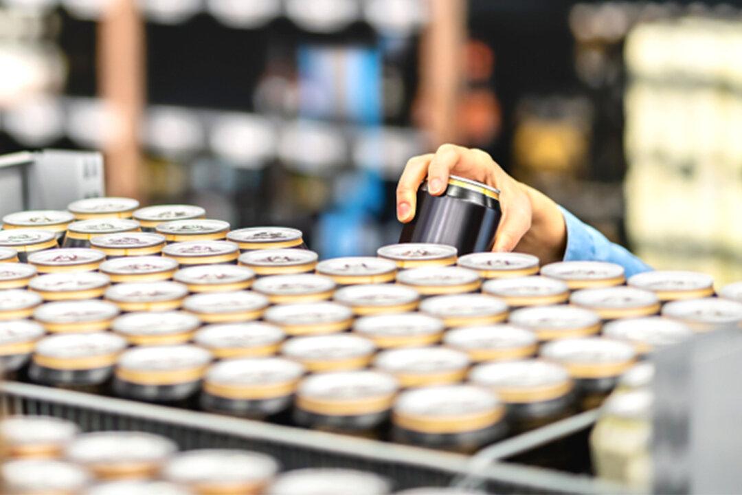 Mom Who Drank 6 Energy Drinks a Day Had a Pacemaker Fitted at Age 32, Now Warns Others