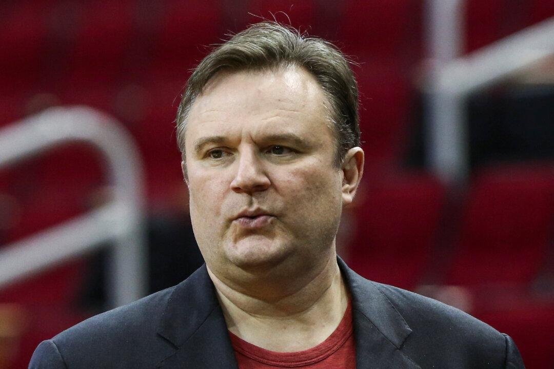 Chinese Businesses Punish Houston Rockets Over Manager’s Tweet Supporting Hong Kong Protests