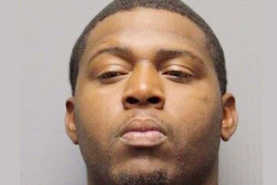 Texas Company Removes Murder Suspect’s Ankle Monitor Over Unpaid Fees: Reports