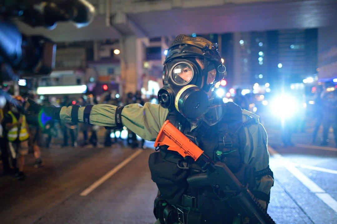 Hong Kong Senior Official: Government Could Ban Internet in Efforts to Stop Protests