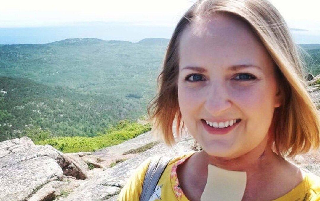 Dying Teacher Pens Own Obituary to Ease Pain for Her Family
