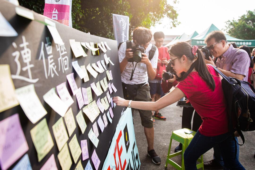 Taiwan Deports Chinese Tourist Charged With Damaging a Pro-Hong Kong ‘Lennon Wall’