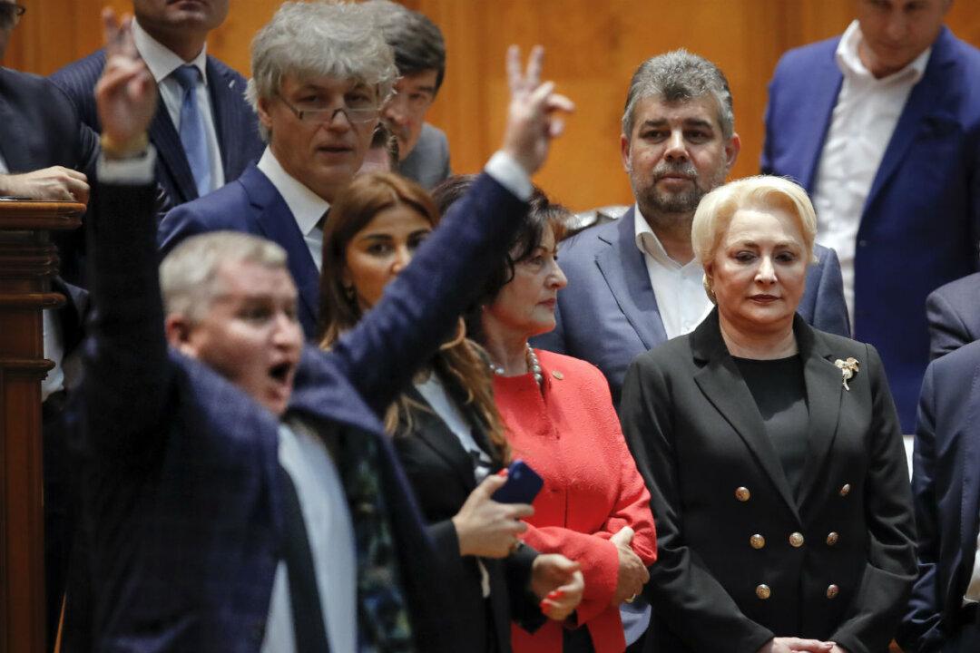 Romania’s Social Democratic Government Loses No-confidence Vote