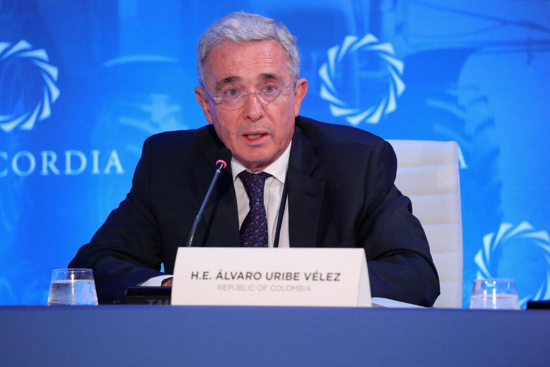 Colombia’s Supreme Court Formalizes Fraud Investigation Into Former President Following Testimony
