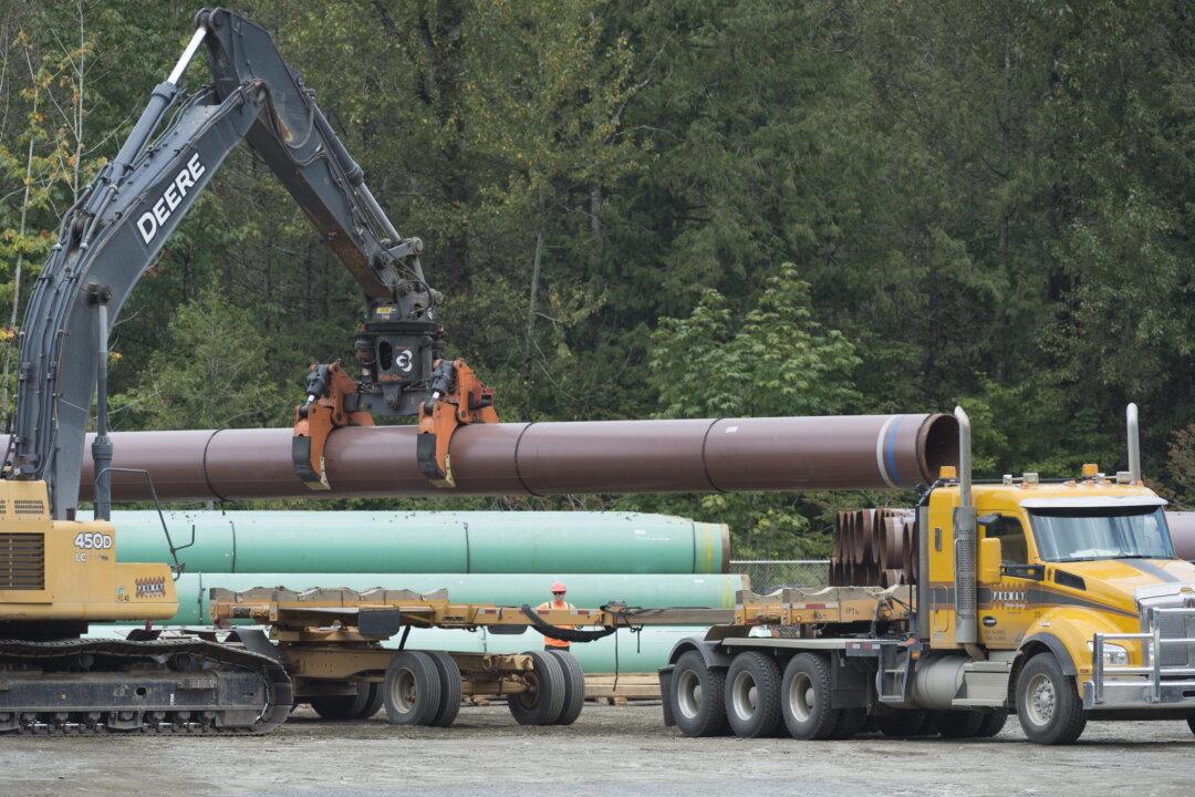 Pipeline Politics: Is Anyone Standing Up for the Federal Government?