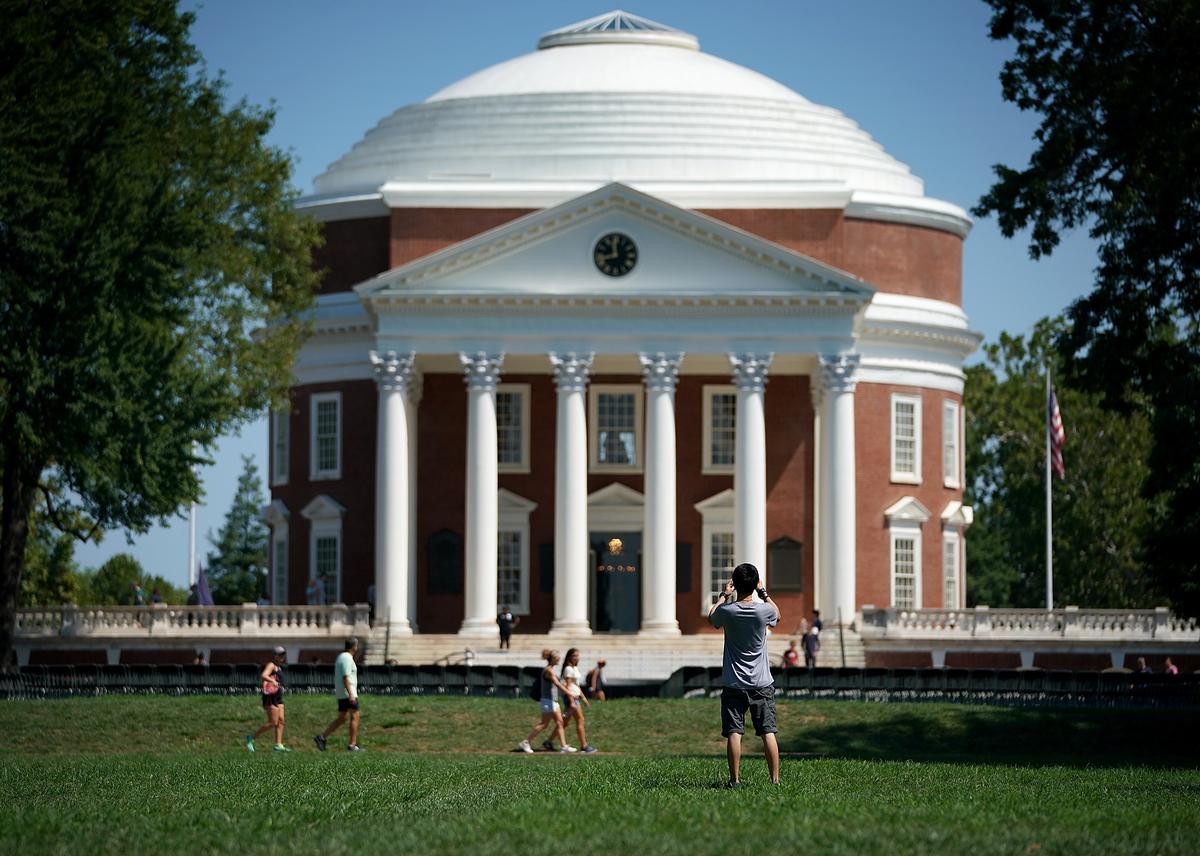 University of Virginia President Apologizes, Reinstates Veterans Day 21-Gun Salute