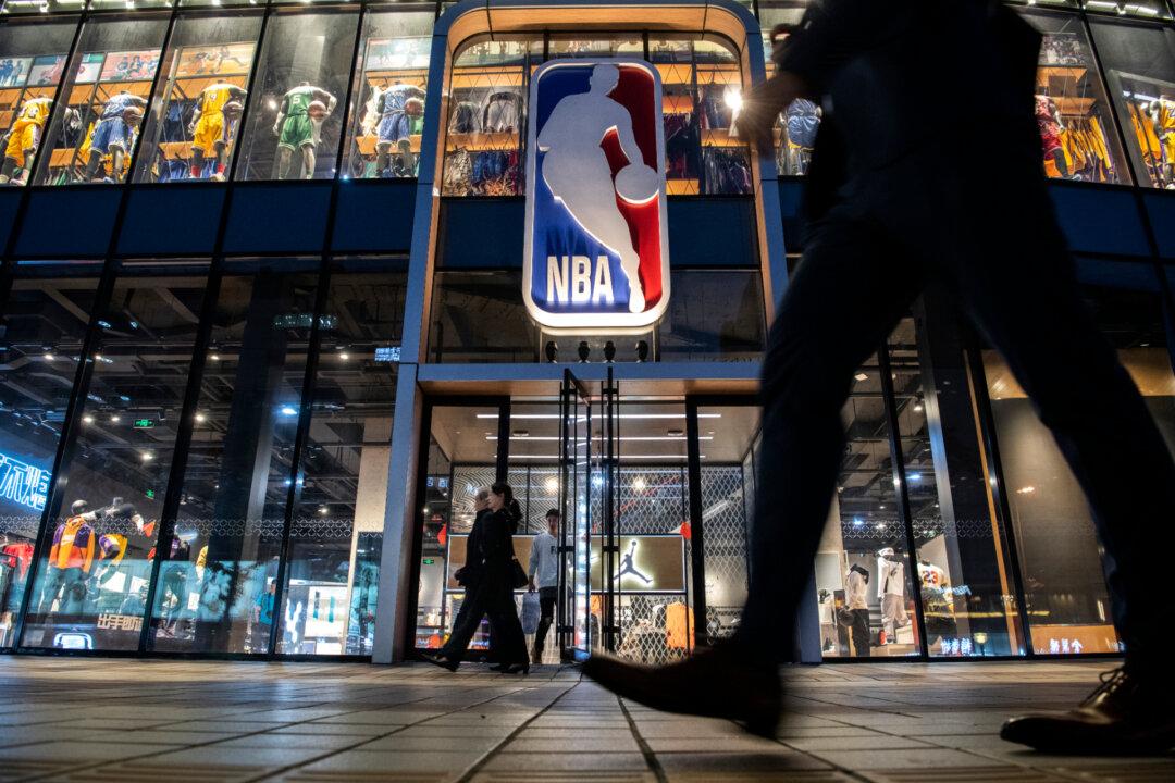 Chinese Tech Giant Tencent Resumes NBA Broadcast Despite Hong Kong Row