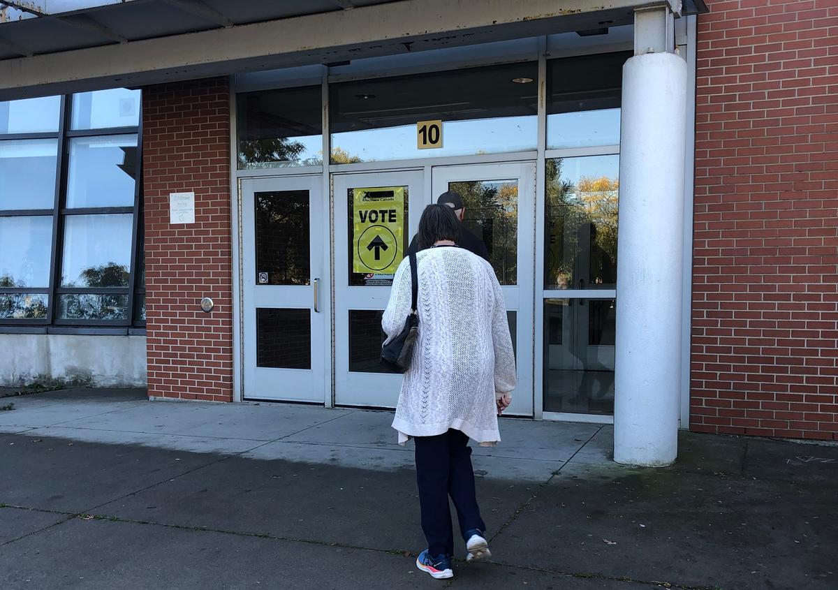 2 Million Canadians Voted at Advance Polls, Turnout up Compared to 2015