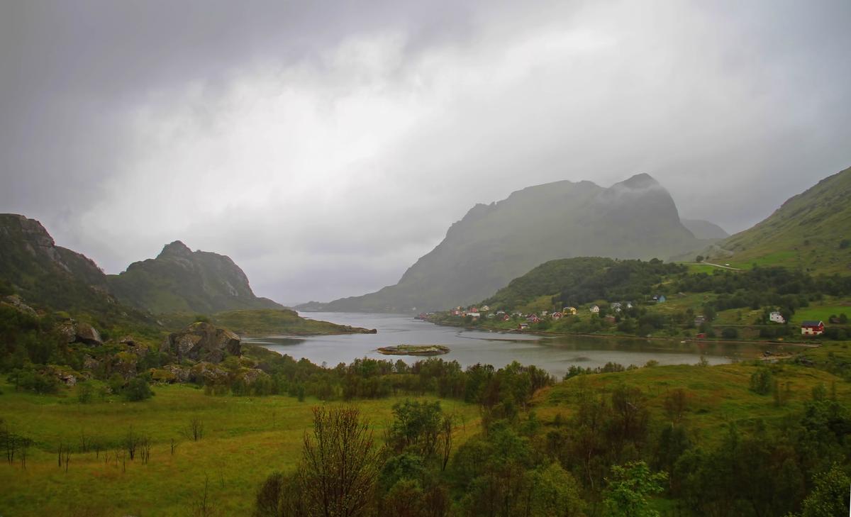 Illustration - Shutterstock | <a href="https://www.shutterstock.com/image-photo/markenes-landscape-spring-1162967545">JaimePhoto84 </a>