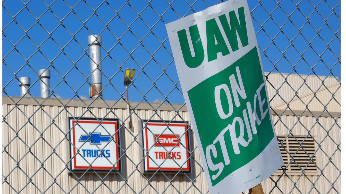 GM, UAW Reach Tentative Deal to End Month-Long Strike