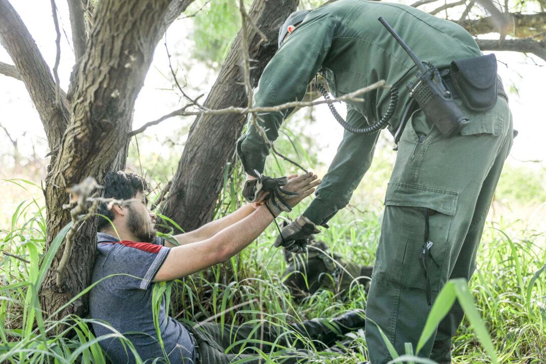 Justice Department Prosecutes Most Immigration-Related Crimes in 25 Years