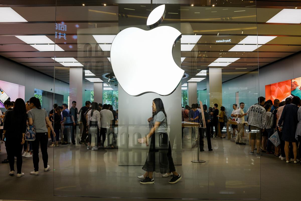 Bipartisan Lawmakers Call Out Apple, Blizzard for Enforcing Chinese Regime Censorship