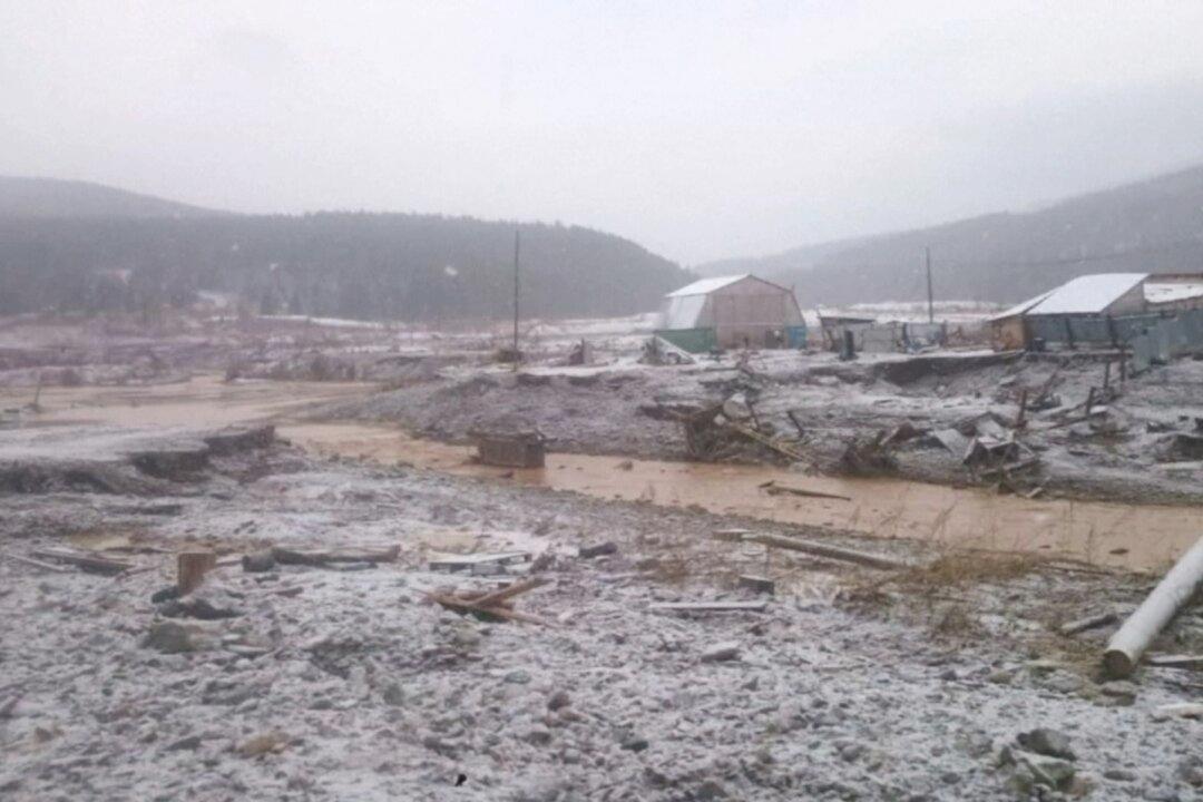 15 Killed, Over a Dozen Injured After Dam Collapsed at Russian Gold Mine