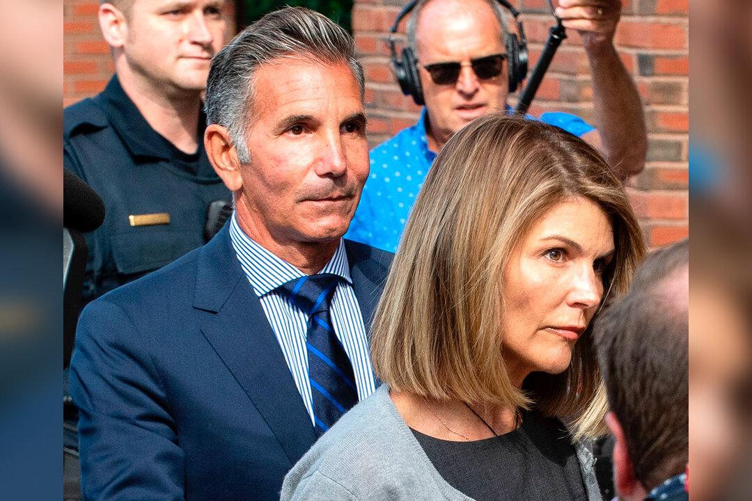 Lori Loughlin Apologizes for College Scam As Actress, Husband Get Prison Sentences
