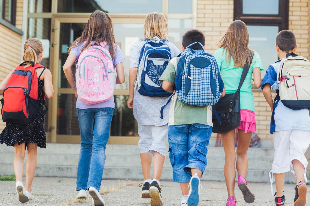 Meet the Florida Supermom Who Home-schools 16 Kids: ‘There’s No Normal Day’